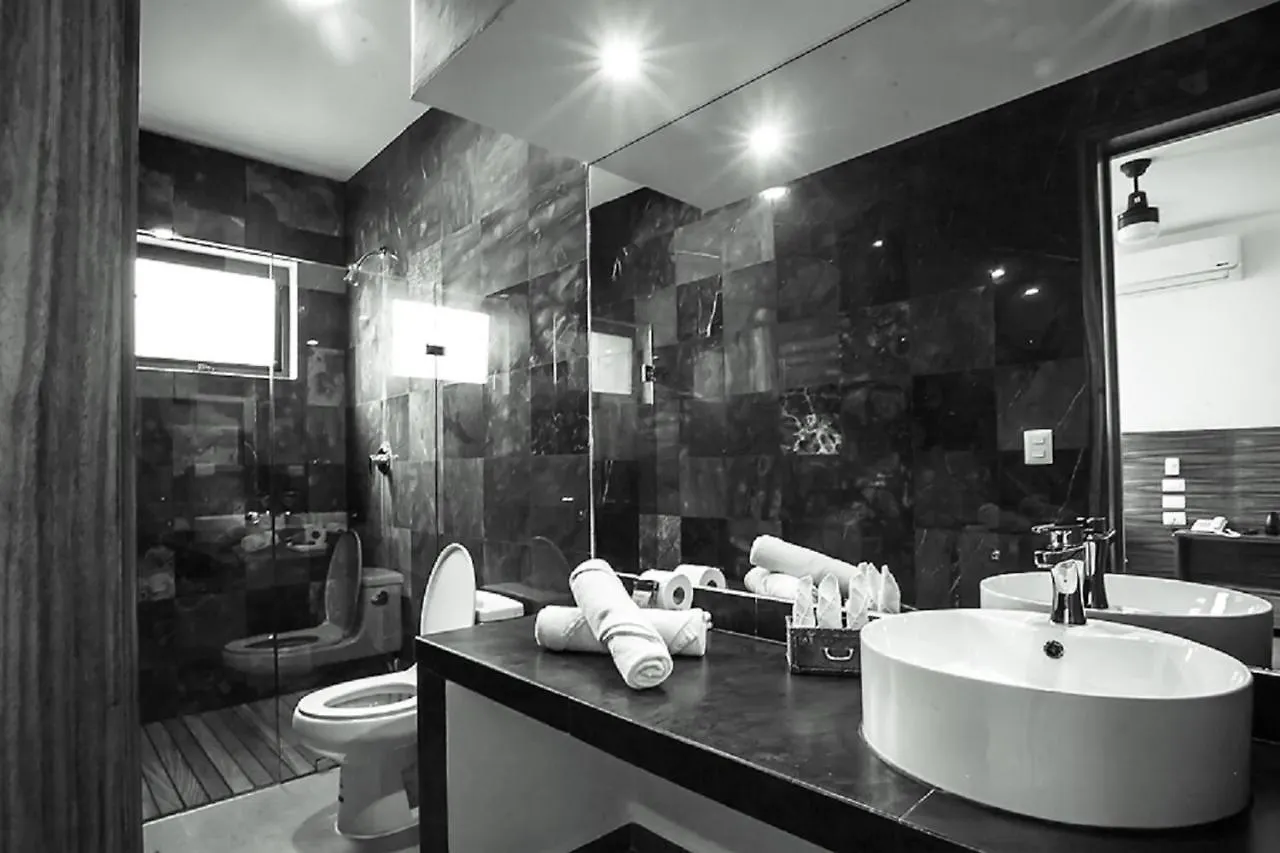 Mow Midtown Hotel & Residences Πλάγια Ντελ Κάρμεν