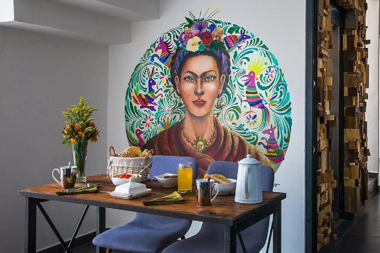 Επικοινωνία με το Mow Midtown Hotel & Residences